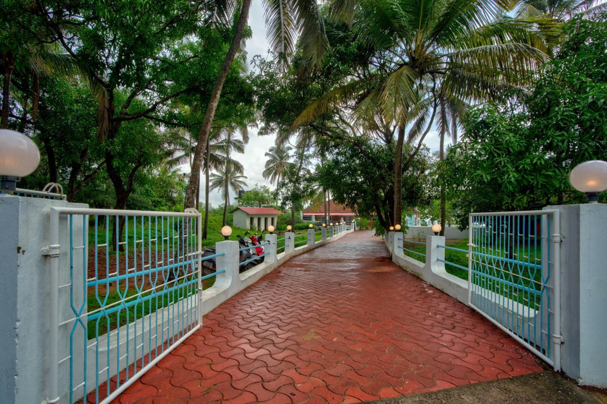 Papilio Beach Front Cottages-Tbv Baga Exterior foto