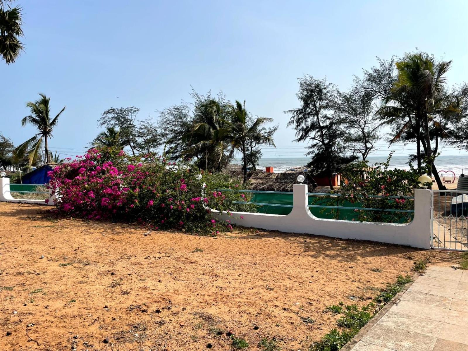 Papilio Beach Front Cottages-Tbv Baga Exterior foto